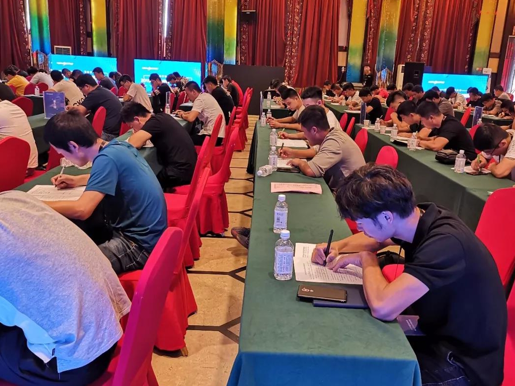 J9����|����վ����