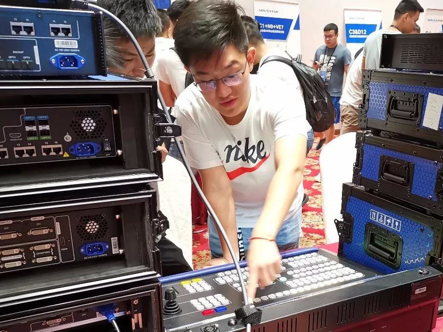 J9����|����վ����