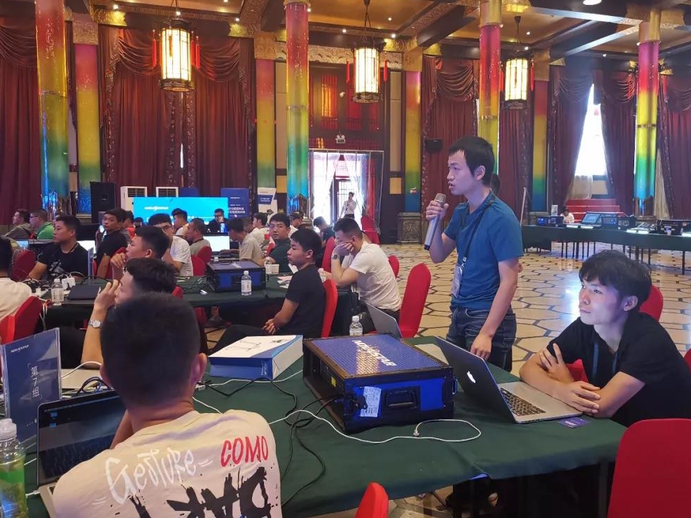 J9����|����վ����